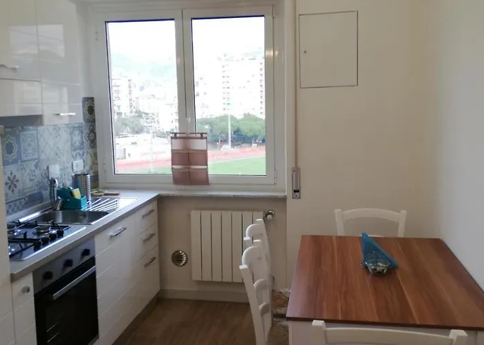 Relax House Casa Vicino Al Gaslini * جنوة